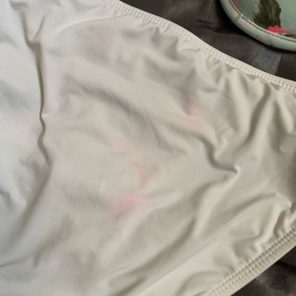 ☀️ Bikinis! - Picture 2 of 5